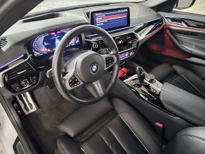 bmw-rada-5-xdrive-540d-touring-m-sport